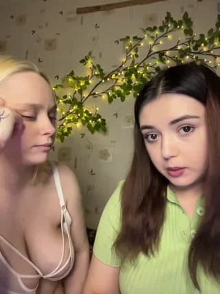 BellaAndAlice - bongacams