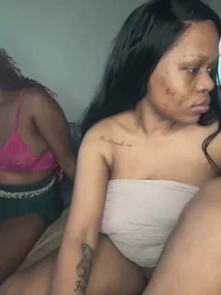 BonnyMolhada - stripchat
