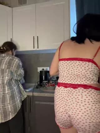 CurvyWoman- - bongacams