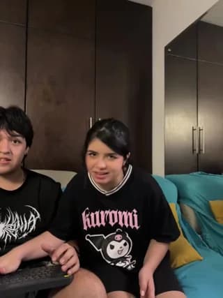 EmilyAndAndrew - stripchat