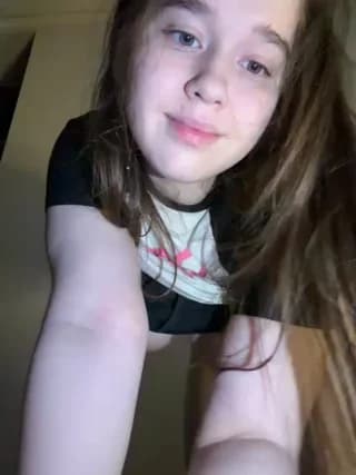 HornyGirlH - stripchat