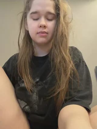 HornyGirlH - stripchat