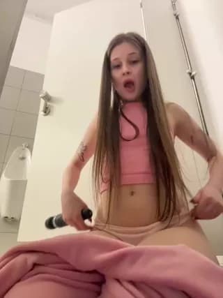 KnockKnock- - stripchat