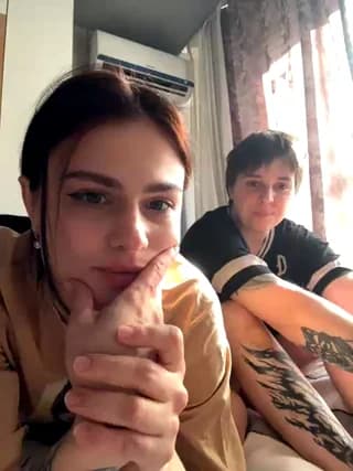 Kris-and-Vanessa - bongacams
